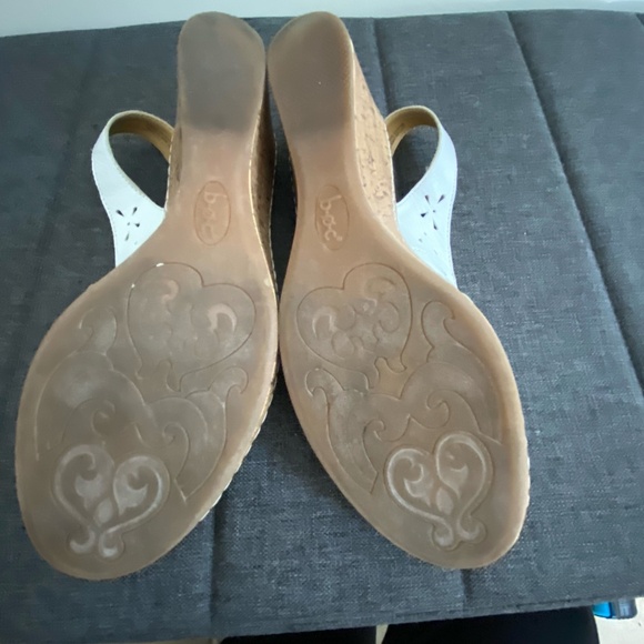 B.O.C. White Flower Cut Out Leather Cork Casual Summer Sandal- Sz-9 - Picture 8 of 16